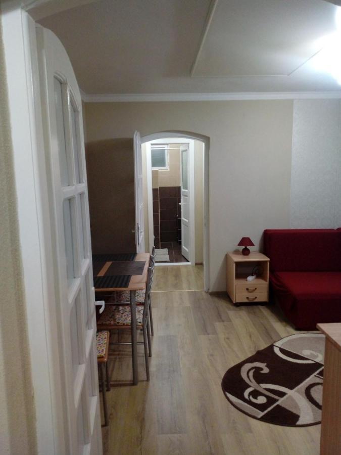 Kiraly Apartman 格奥尔盖尼 外观 照片